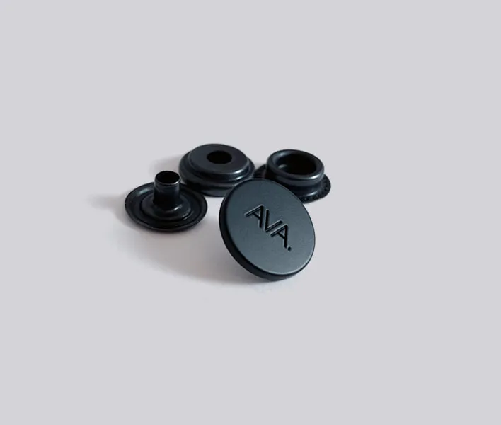 Branded press fastener set -  matt black.