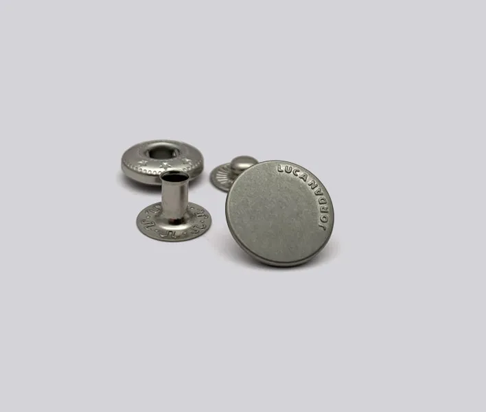 Alloy branded snap button set